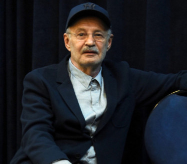 ЗАПРОСИО ЈЕ КАД СЕ РАЗБОЛЕЛА: Мустафа се три пута женио