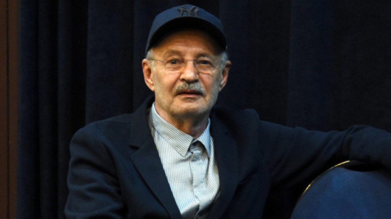 ЗАПРОСИО ЈЕ КАД СЕ РАЗБОЛЕЛА: Мустафа се три пута женио