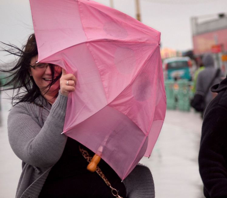 ДАНАС ТОПЛО И ВЕТРОВИТО: Кад стижу кише и захлађење