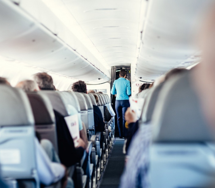 UŽAS NA LETU Umrla u avionu, telo stavili 14h u vrelu kuhinju