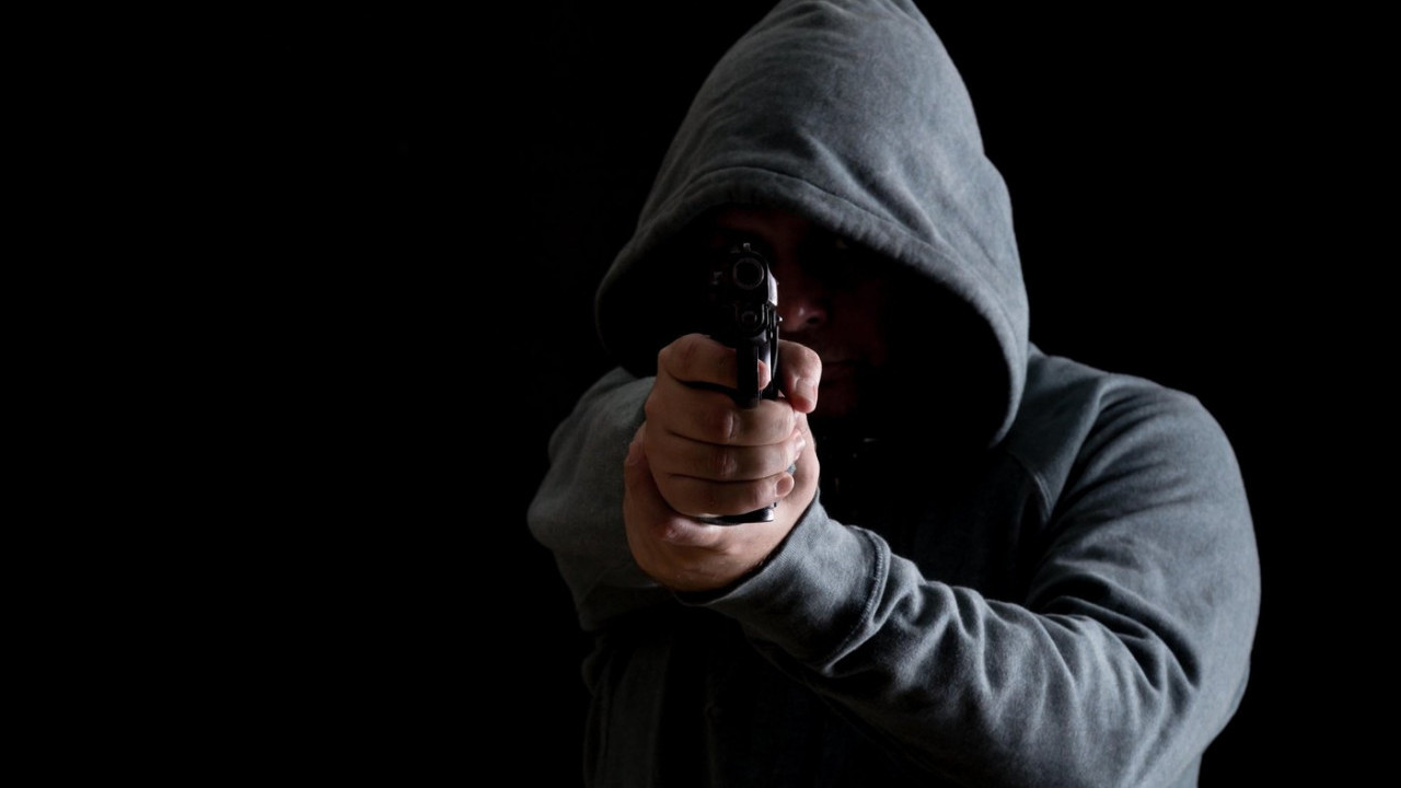 MIGRANTI PUCALI NA POLICIJU: Haos u Šidu, jedan MRTAV