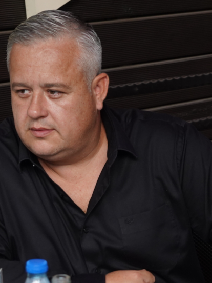 Pevač o supruzi: "Sad ne može da se razvede, sramota je"
