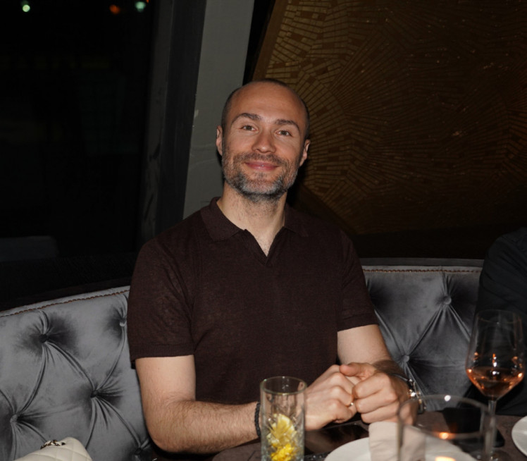 ДУГА КОСА И 40КГ ВИШЕ: Аца Софронијевић непрепознатљив!