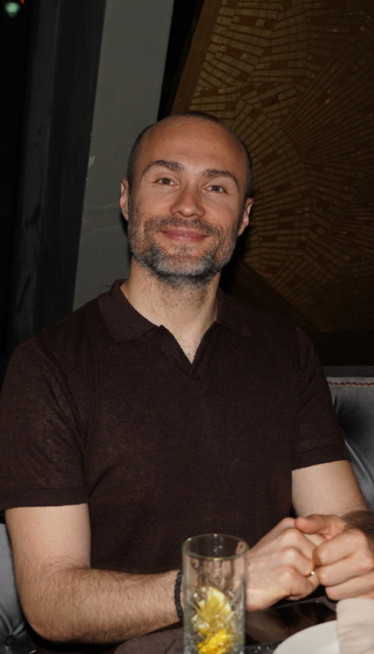 ДУГА КОСА И 40КГ ВИШЕ: Аца Софронијевић непрепознатљив!