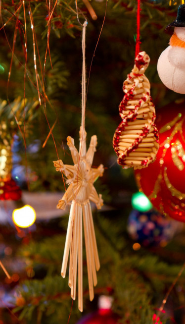 OVI DATUMI DONOSE SREĆU Kada je pravo vreme za kićenje jelke?