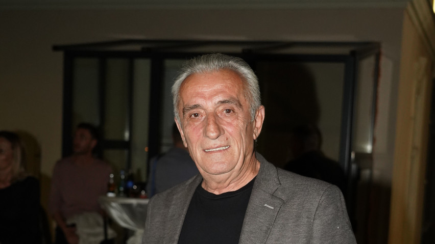 "NISAM NIŠTA OSETIO": Pevač doživeo moždani udar