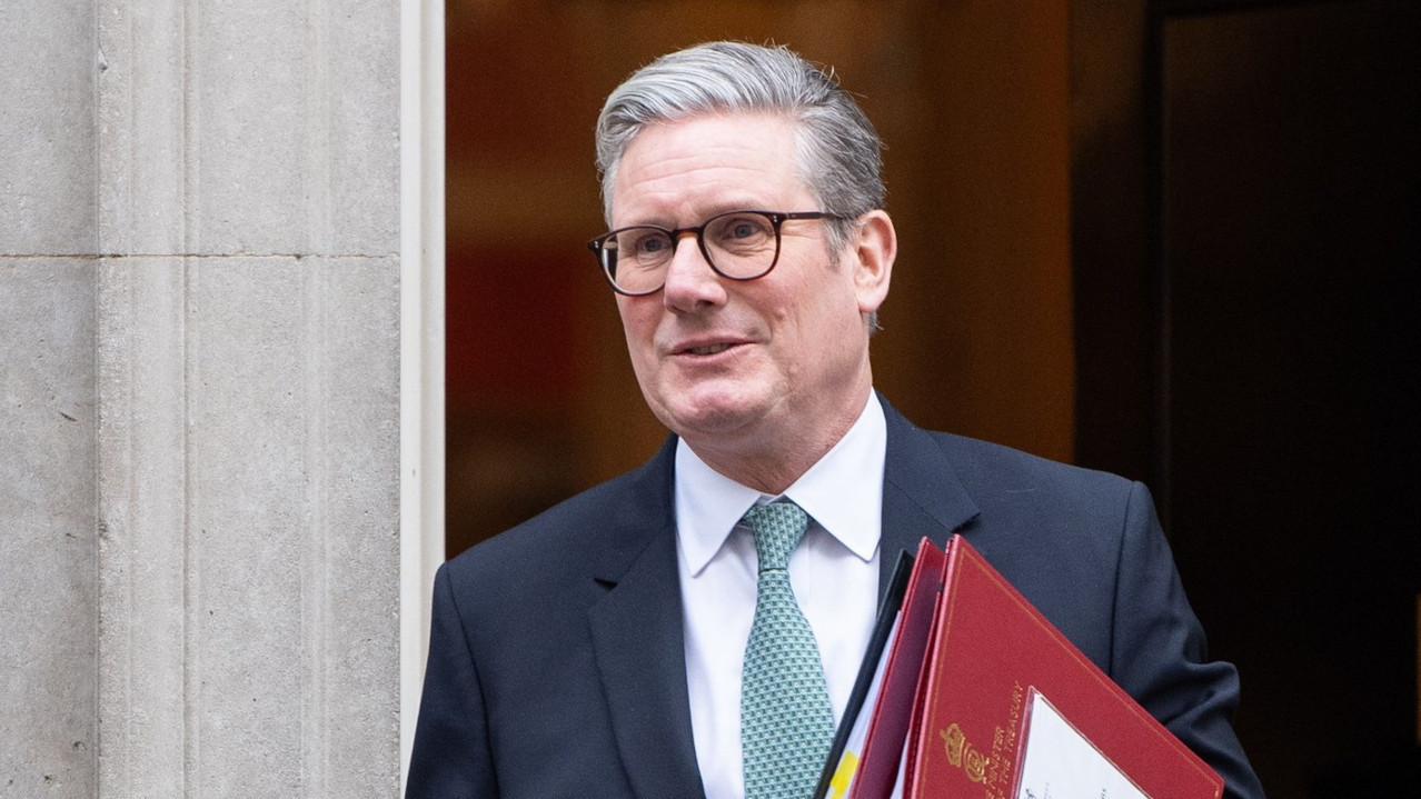 СТРАМЕР: 16-годишњаци плаћају порез, МОГУ И ДА ГЛАСАЈУ