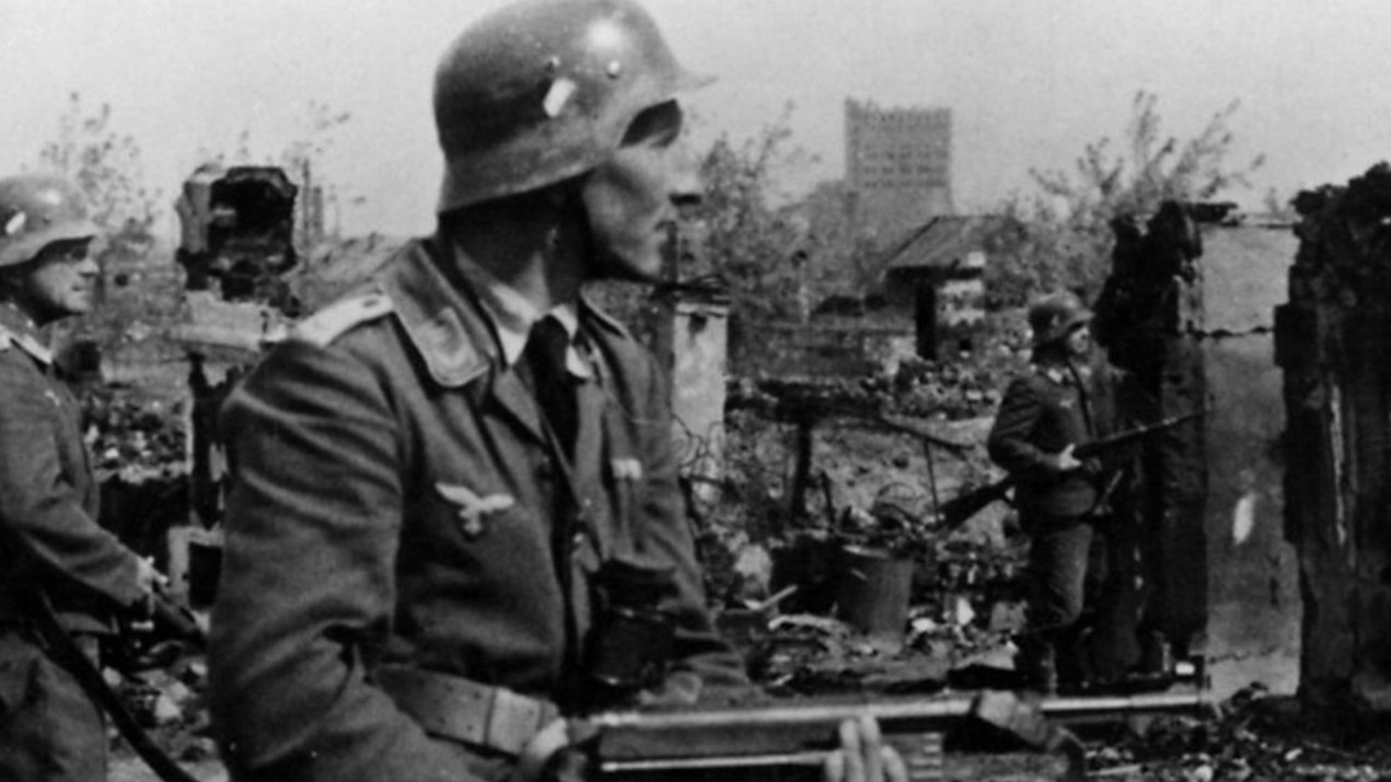 POSLE 84 GODINE: Otkriveno ko je nacista s zloglasne fotke