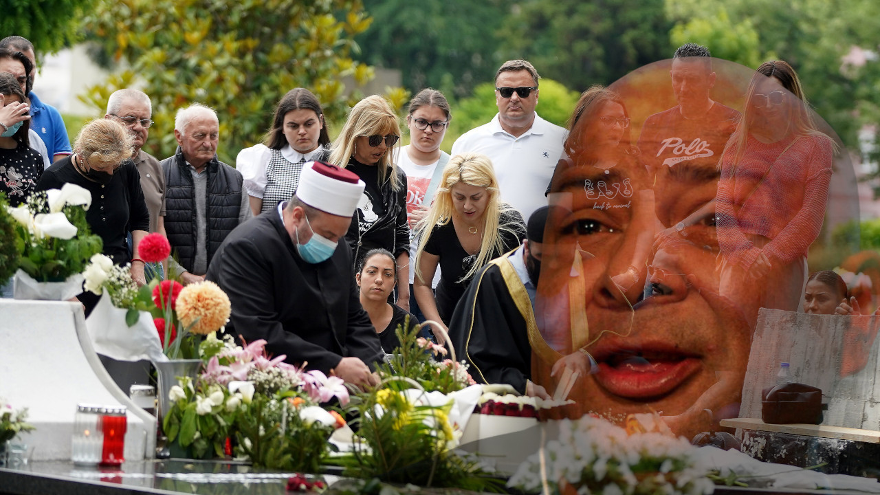 "NAPUSTILA NAS PRERANO" Tuga u domu DŽejeve udovice