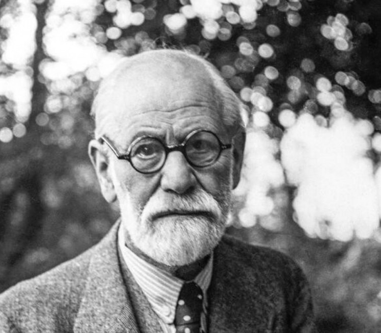 ФРОЈД ТВРДИ: Паметан човек ове 2 ствари не сме да прича