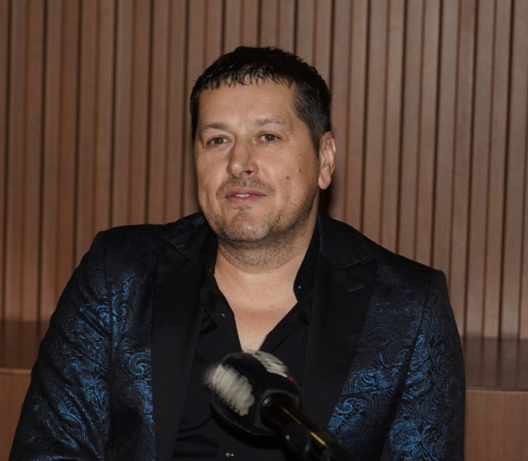 КУГЛАНА И АТЛЕТСКА СТАЗА: Ацо пазарио нову некретнину