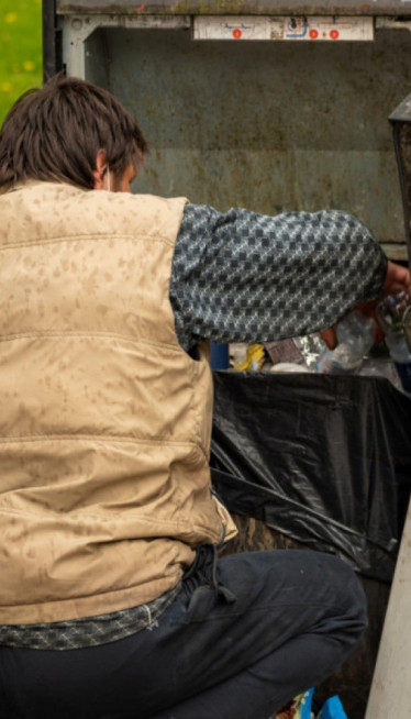 Država 50 beskućnika dala 10.000€, neverovatno ŠTA se desilo