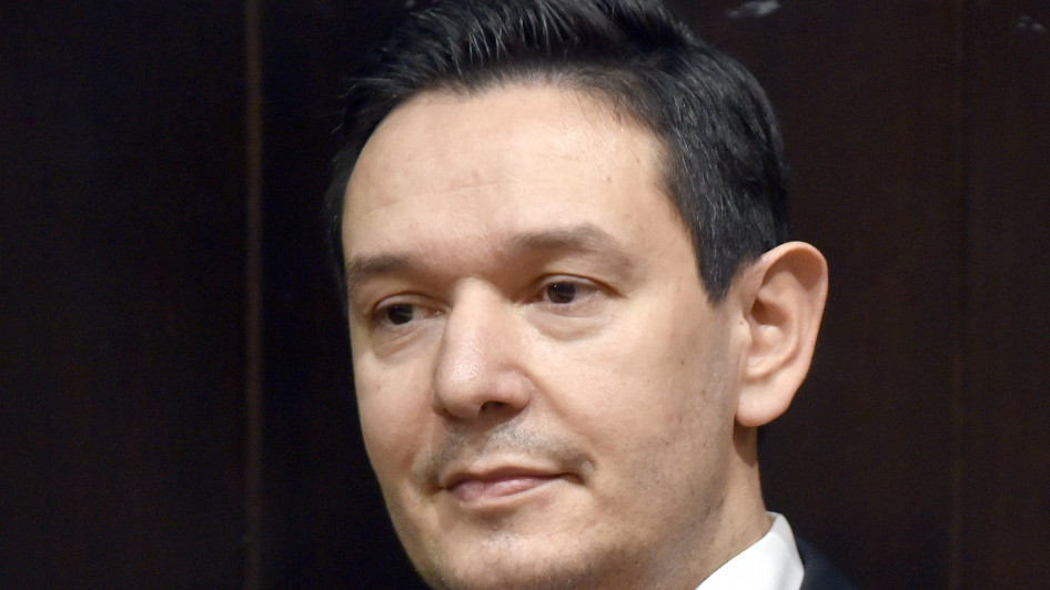 Ko je privedeni Nemanja Šarović - bio član radikala