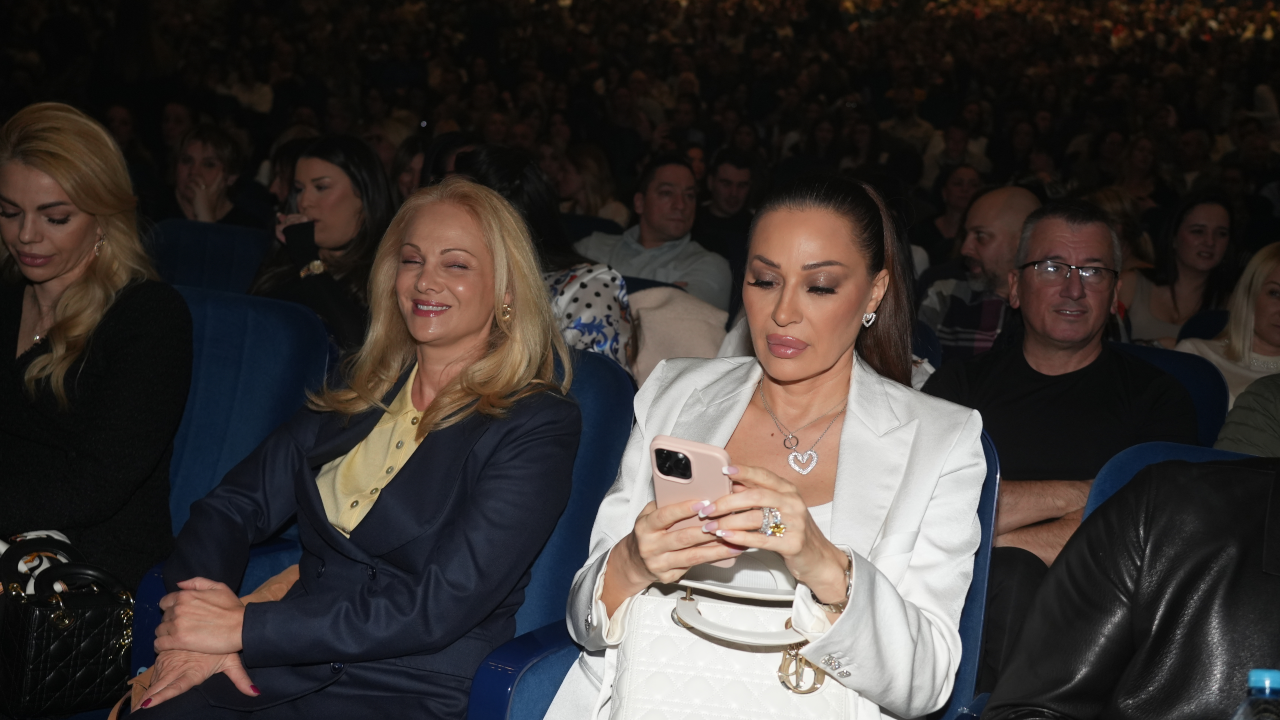ПЕВАЧИЦА УДАРИЛА НА ЦЕЦУ: "Да је Аркан жив не би било тако!"