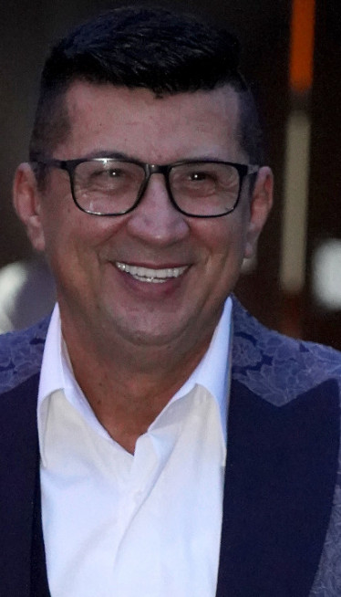 "ŽIVIŠ U 18. VEKU": Voditelj izjavom izazvao bes kod žena