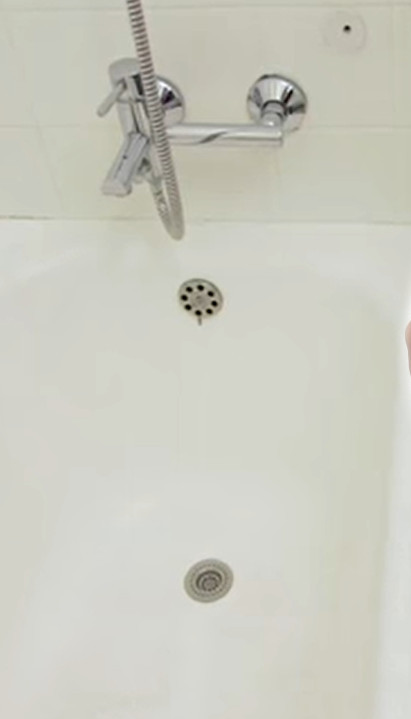 ZA SAVRŠENU BELINU Kako očistiti kadu sa 2 prirodna sastojka