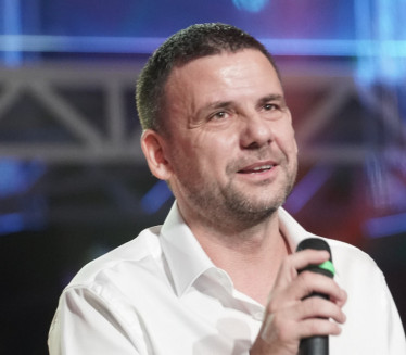 Pevač otkrio sve o borbi naslednika sa NEIZLEČIVOM bolešću