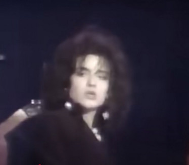 PRIČALI SU DA JE U SEKTI Kako izgleda čuvena pevačica "Zane"