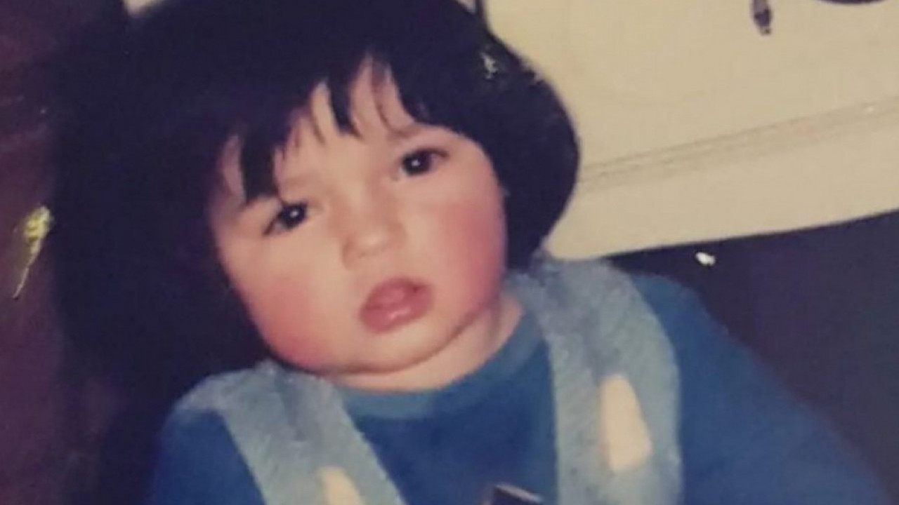 DANAS IMA ZAVIDNU KARIJERU Znate li ko je devojčica s fotke?