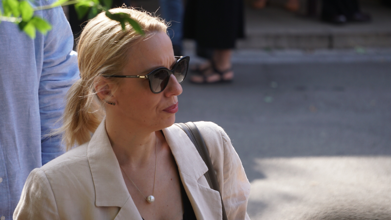 КО ЈЕ МУЖ МИЛИЦЕ ЗАРИЋ? Веома успешан, крије га од јавности