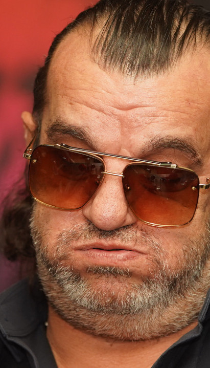 "ШМРКИ БУДИ ДОБАР": Нова Ацина преписка са старлетом