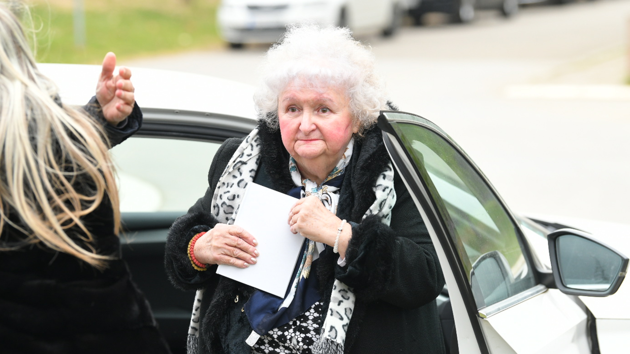 СТИГЛА САШИНА СЕСТРА: Поред ње дугогодишња сарадница Гранда