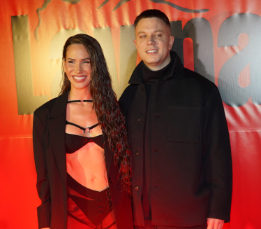 NIKOLIJA IZBRISALA RELJU: Mnogi bruje o prevari