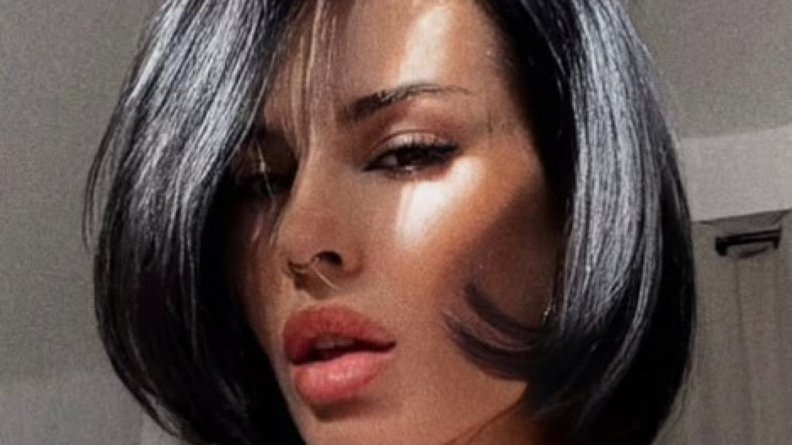 "БОМБА ИСПОД ЗАДЊИЦЕ": Певачица била у воз, открила детаље