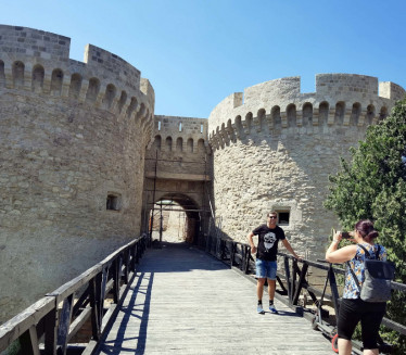 ОСВЕЖЕЊЕ СТИЖЕ ЗА ВИКЕНД: И данас скоро 40 степени