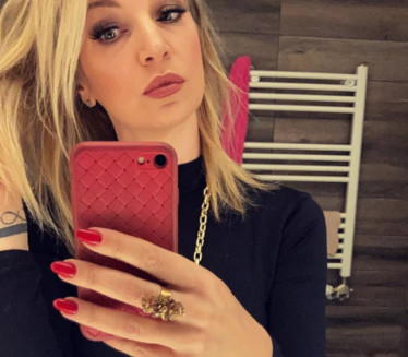 "U MOMENTU SE SVE MENJA": Pevačici teško naći dečka zbog dece