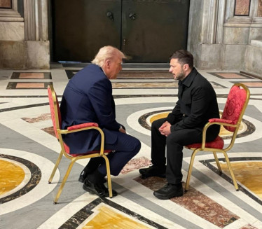1h ИЗА ЗАТВОРЕНИХ ВРАТА: Завршен састанак Трампа и Зеленског