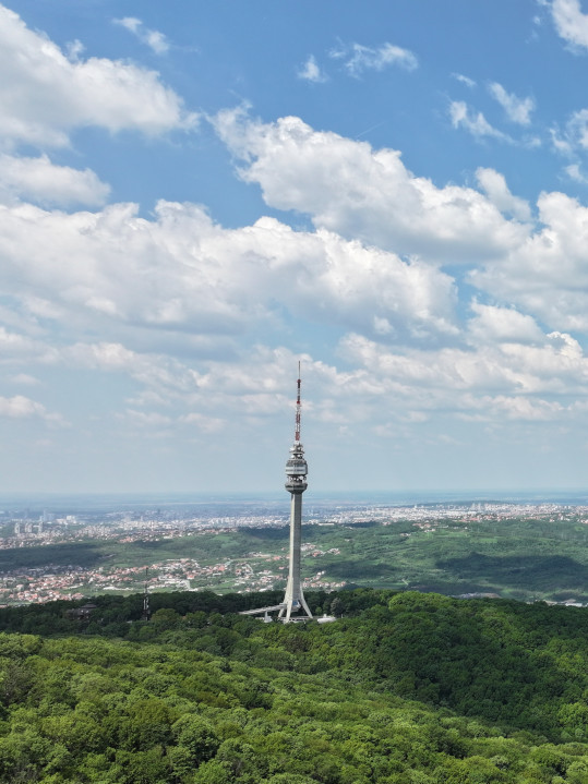 Време данас неуобичајено за ово доба године