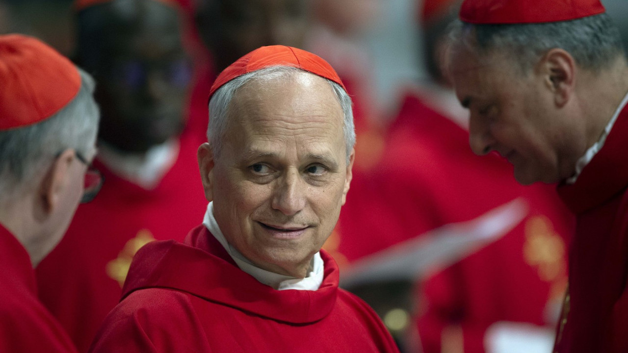 МОРАО ДА ПРЕЂЕ У ДРУГО ВОЗИЛО: Покварио се ПАПИН АУТО