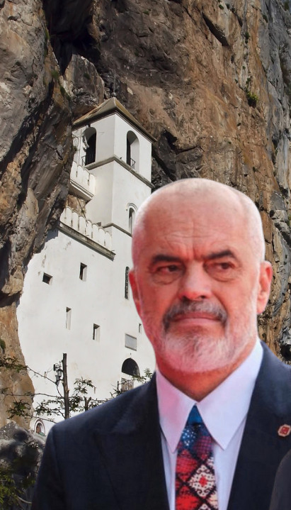 ЈЕДНА КУЋА ТРИ ВЕРЕ: Деца Едија Раме крштена на Острогу