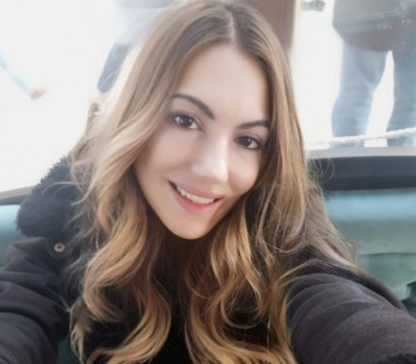 "НЕМА ШТА НИСАМ БИЛА": Бивша "Моделсица" ради код Кинеза