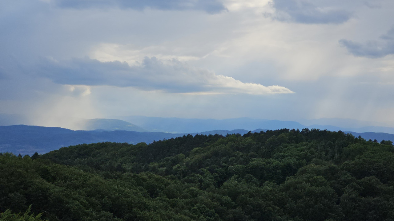 ОБЛАЧНО ЈУТРО, ПА ОБРТ: Ево какво нас време данас очекује