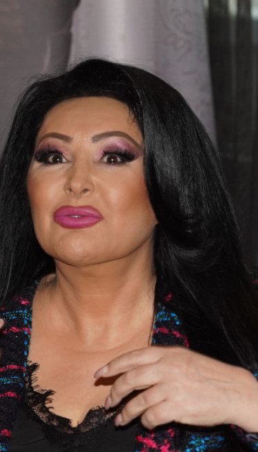 ПРАВА ЛЕПОТИЦА, КРИЈЕ СЕ ОД ЈАВНОСТИ: Драгана показала ћерку