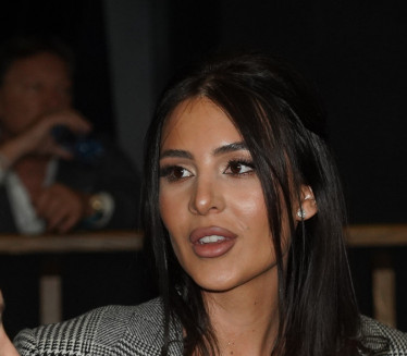 TASA PROMENILA LIČNI OPIS: Da li biste je prepoznali? (FOTO)