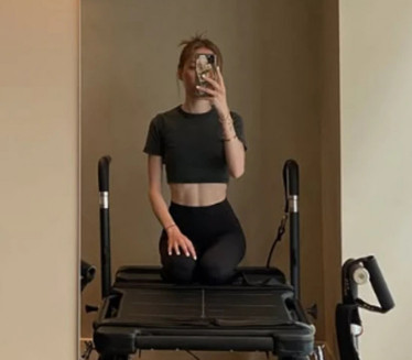 "НЕ ЗНАШ АКО НЕ ПРОБАШ": Кћи нашег МИЛИЈАРДЕРА показала ТЕЛО