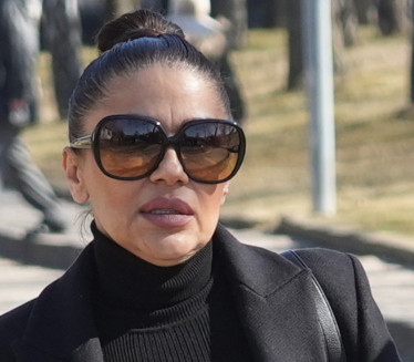 "ЈА САМ УВЕК ТУ": Мина једина певачица на Џејевом помену