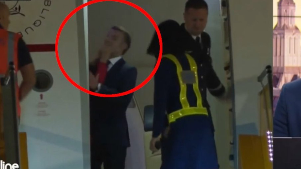 ОГЛАСИО СЕ НАКОН ШАМАРА: Прве речи председника Француске