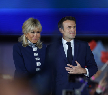 ОСТАВЉЕН ЗБОГ ЂАКА Шта се десило с првим мужем Брижит Макрон