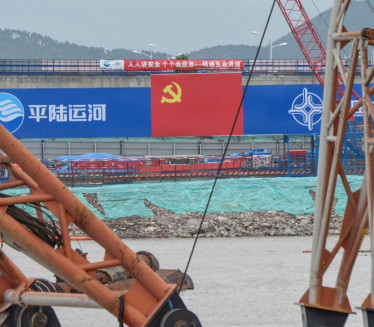 KINA GRADI "NOVI SUECKI KANAL" "Obilaznica" oko SAD i Rusije