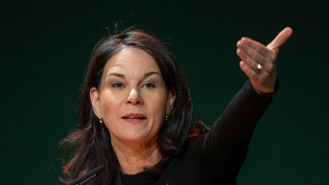 SKANDAL U NEM ZBOG FRIZURE: Analena 136.500€, a i Šolc SKUP