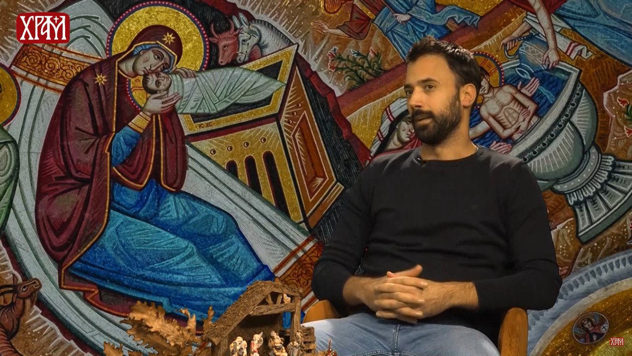 ВРАТИО СЕ: Глумац био искушеник на Хиландару - неће у монахе