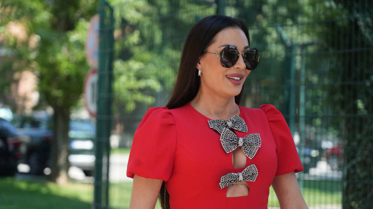 "ПОНЕКАД ПОПИЈЕМ ПИВЦЕ": Тајна савршене Цецине линије