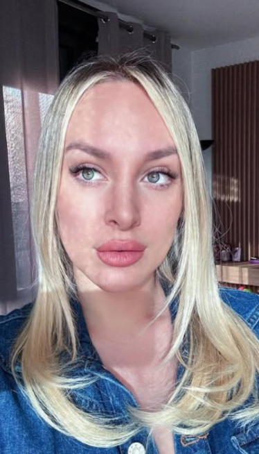 НА 94. СПРАТУ: Луна Ђогани у Кини за рођендан