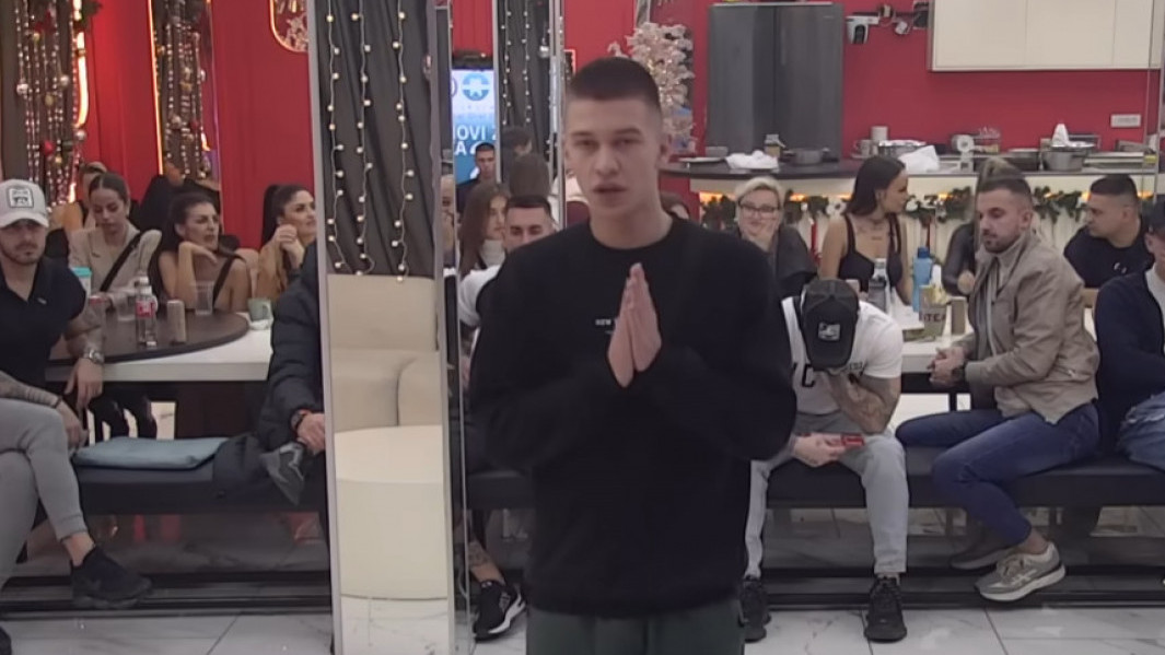 ПОСТАВИЛА УЛТИМАТУМ: Задругар се развео од старије жене