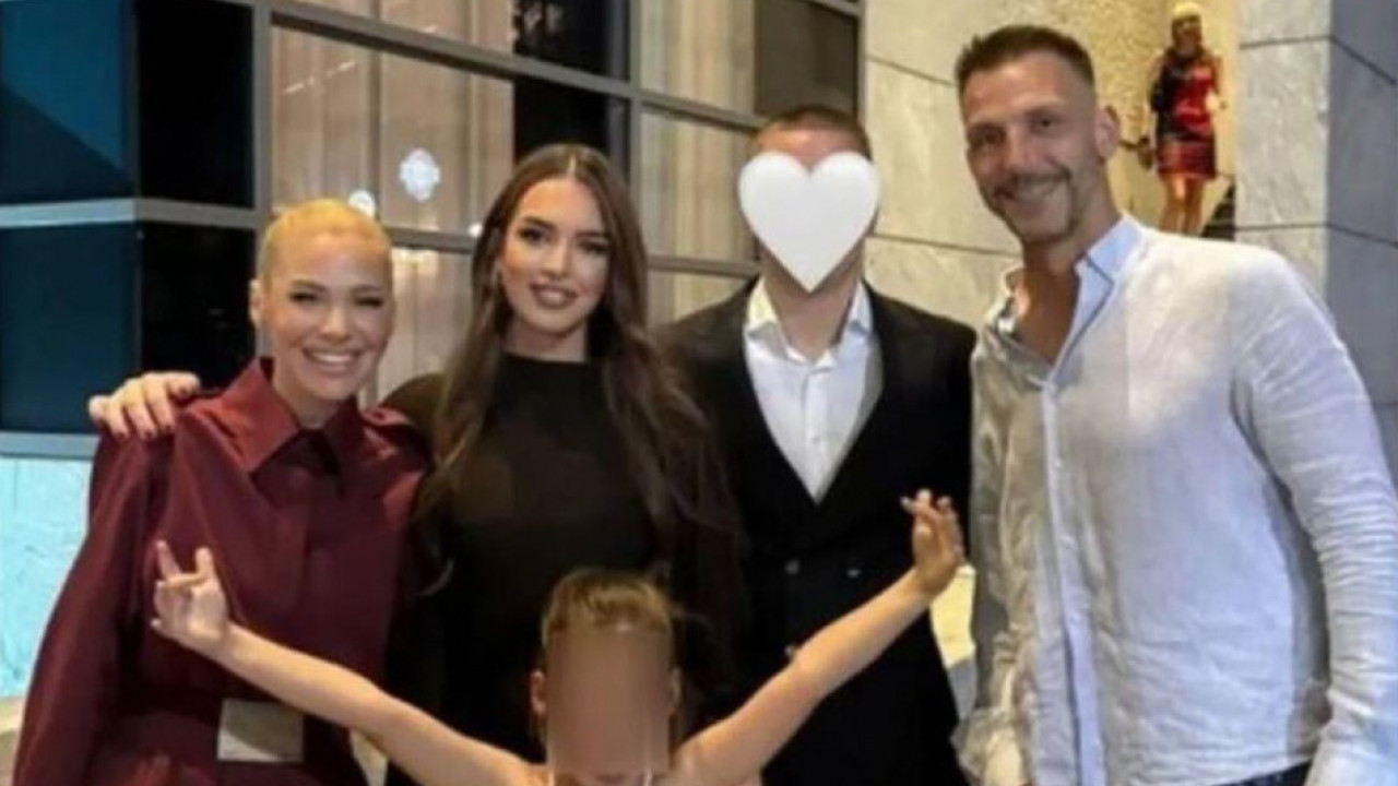 HANA IKODINOVIĆ: "Stalno sam u društvu mame i tate" (FOTO)