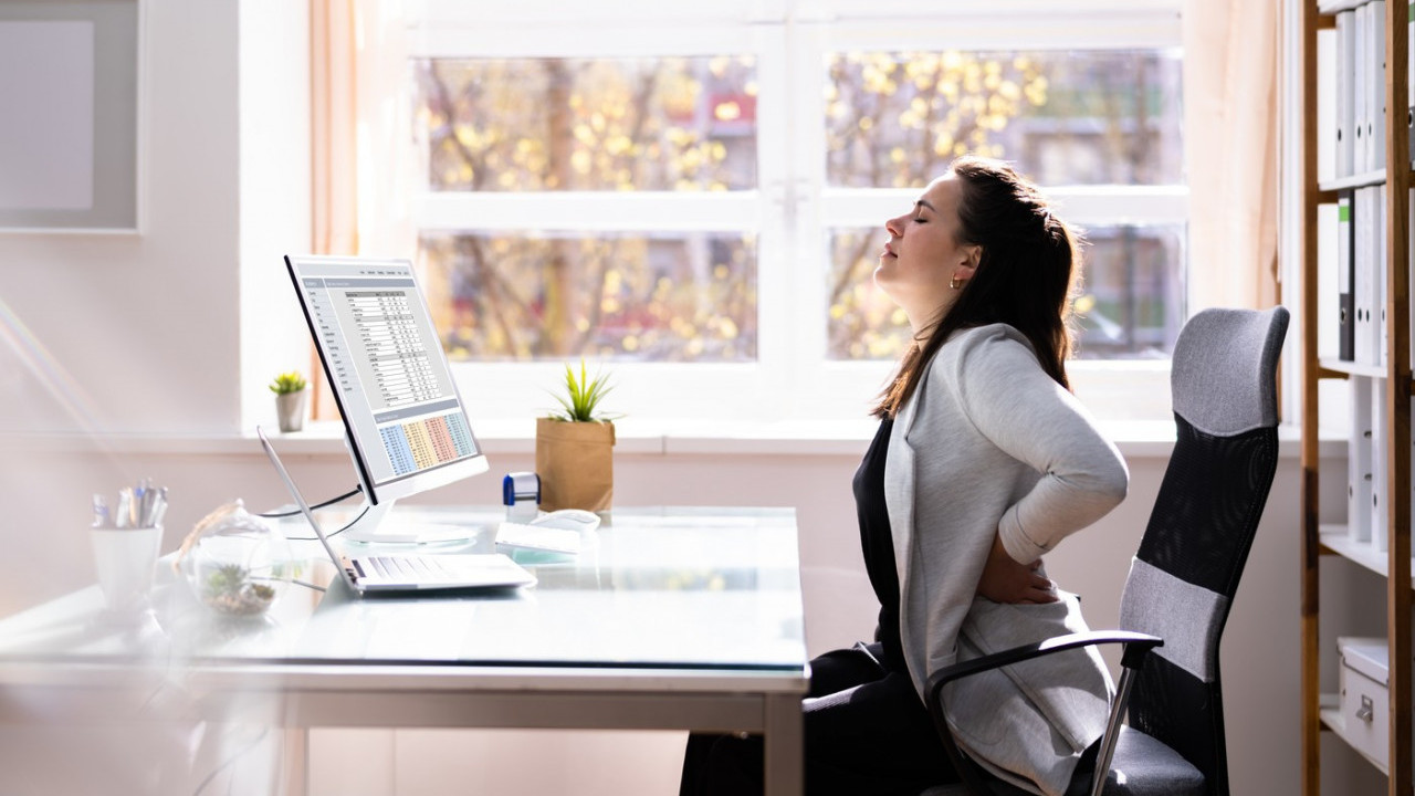 OBRATITE PAŽNJU: Ovo je najgori položaj sedenja za kičmu